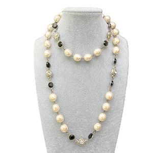Vintage necklace faux pearls with rhinestones